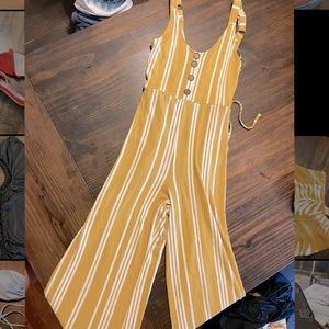 Love tree Yellow and white capri length Romper Size Medium